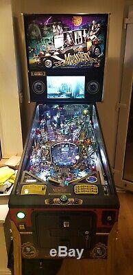 2019 STERN MUNSTERS Limited Edition PINBALL MACHINE Mint Condition
