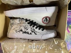 Akedo X Pokémon Charizard White Size 10 Hi-Tops Limited Edition Unworn Condition