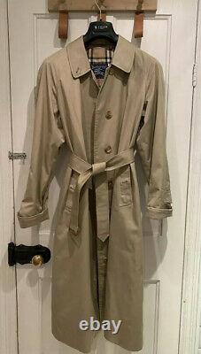 BURBERRY Women's vintage Trench Coat Size 12, Beautiful Condition