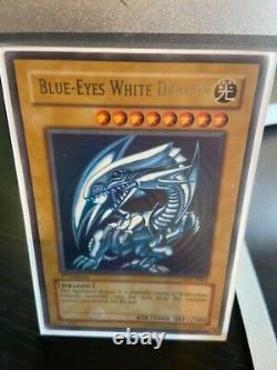 Blue-eyes White Dragon SDK-E001 1st Edition Perfect condition