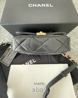 CHANEL 19 quilted black leather lambskin waist/belt bag. RARE! Ex. Condition