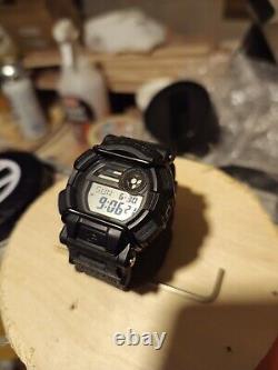 Casio g shock x HUF watch limited edition, rare perfect condition