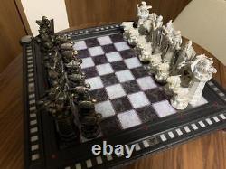 Good conditionLimited Edition Harry Potter Chess