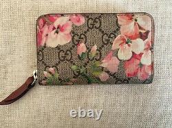 Gucci GG Supreme Monogram Bloom Zip Wallet GREAT CONDITION withBOX LIMITED EDITION