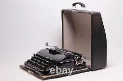 Limited Edition Patria Black Typewriter, Vintage, Mint Condition, Manual