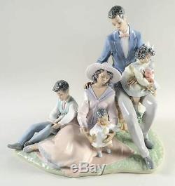 Lladro 1806 A FAMILY OF LOVE Limited Edition Base included Perfect Condition