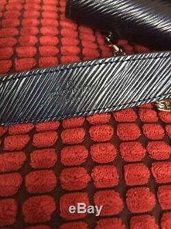 Louis vuitton twist Handbag Chain Purse Epi Excellent Condition Limited Edition