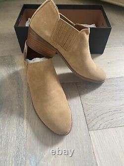 NEW Authentic Coach Devin boots, never worn perfect condition, limited edition