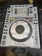 Pioneer 2 X Cdj-2000 Nxs2 White Limited Edition Mint Condition