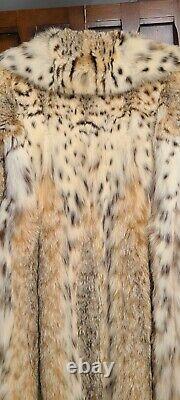 Pristine Condition Harrods Ltd Edition Genuine Fur Coat. From Grosvenor Range