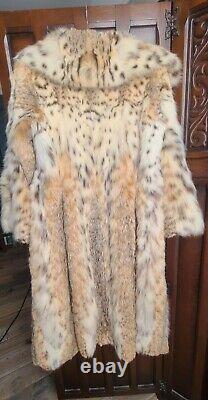 Pristine Condition Harrods Ltd Edition Genuine Fur Coat. From Grosvenor Range