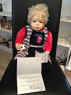 REGINA SWIALKOWSKI Doll Peterle Limited Edition With Certificate/Top Condition