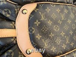 Rare Mint Condition, Limited Edition Louis Vuitton Etoile City Bag