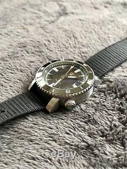 (X1) SR-35 Diver Automatic Watch by Maratac Rare/Mint Condition