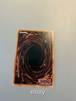 Yugioh Limited Edition Dark Magician LC01-EN005 Perfect Condition Ultra Rare
