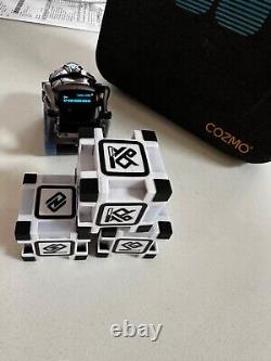 Anki Cozmo Métal ÉDITION LIMITÉE avec étui en excellent état