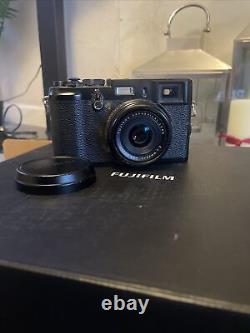 Appareil photo Fujifilm X100 édition limitée noir, emballé dans un excellent état