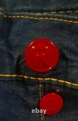 Collection rare de jeans Levi's Red Limited Edition bleu, taille W30 L34, en parfait état.