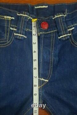 Collection rare de jeans Levi's Red Limited Edition bleu, taille W30 L34, en parfait état.