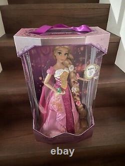 Disney Store Rapunzel Limited Edition Doll Condition Nouveau, Fast Ship