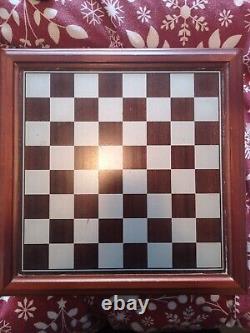 Ensemble d'échecs Camelot de Danbury Mint en édition limitée en bon état en étain.