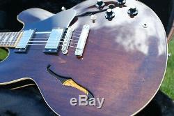 Gibson Es-335 Limited Edition Memphis 70 Walnut Excellent État