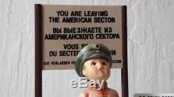 Hummel Goeble'checkpoint Charlie ' Figurine Limited Edition Impeccable