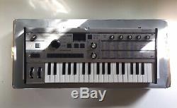 Korg Microkorg Limited Edition Argent Synthétiseur, Excellent État