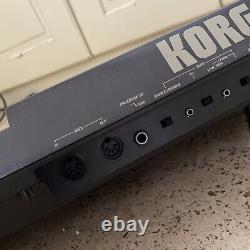 Korg POLY-800 Édition Limitée TOUCHES INVERSÉES, État Fantastique, SYNTHÉ RARE