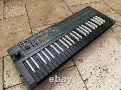 Korg POLY-800 Édition Limitée TOUCHES INVERSÉES, État Fantastique, SYNTHÉ RARE