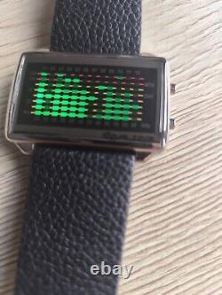 Montre LCD Tokyoflash Japan Equalizer Haute Fréquence en Excellent État