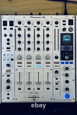 Pioneer DJM-900 nxs2 900nxs2-W White Limited Edition en excellent état