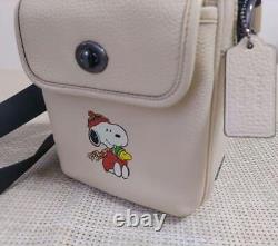 Sac à épaule Coach Snoopy Beige Unisexe Excellent État Édition Limitée