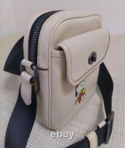 Sac à épaule Coach Snoopy Beige Unisexe Excellent État Édition Limitée