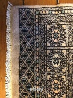 Tapis en laine Bokhara tissé à la main en édition limitée, L244 x l155 cm EXCELLENTE CONDITION