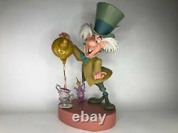 Tres Rare 2005 Disney Mad Hatter Big Figure Limited Edition Impeccable