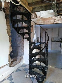 Vintage Safety Stairways Ltd Black Peint Cast Iron Staircase- Bon État